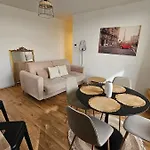 Elegant In A Luxury Apartamento