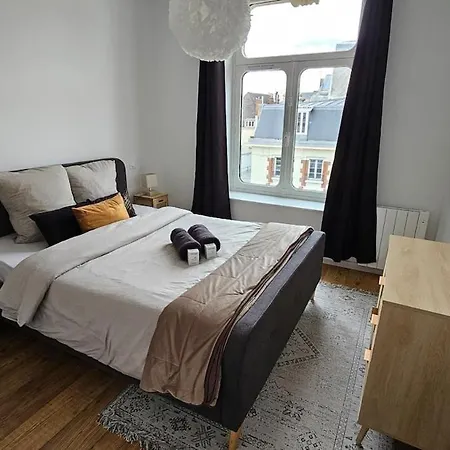 Elegant In A Luxury Apartment Arras